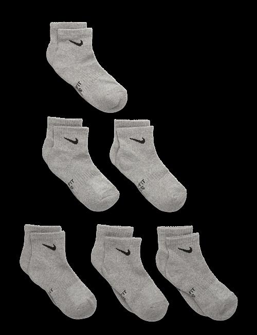 Nike | Nike Dri-Fit Performance Basic Quarter | ONE SIZE