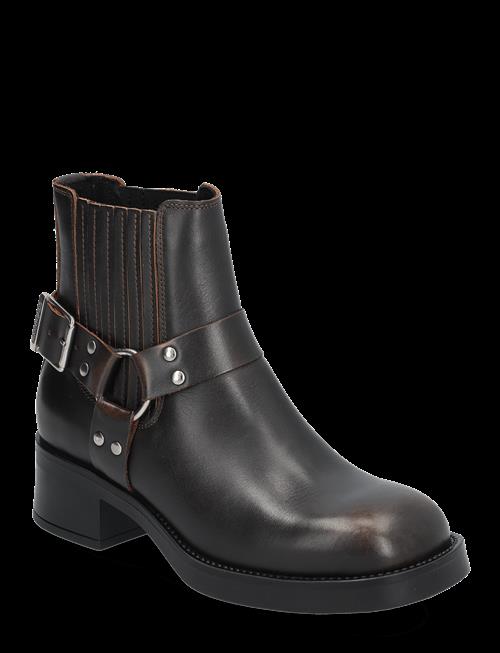Steve Madden | Breaker Chelsea Boots | 36