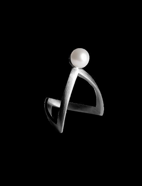 Jane Koenig | Pearl V Ring | 42