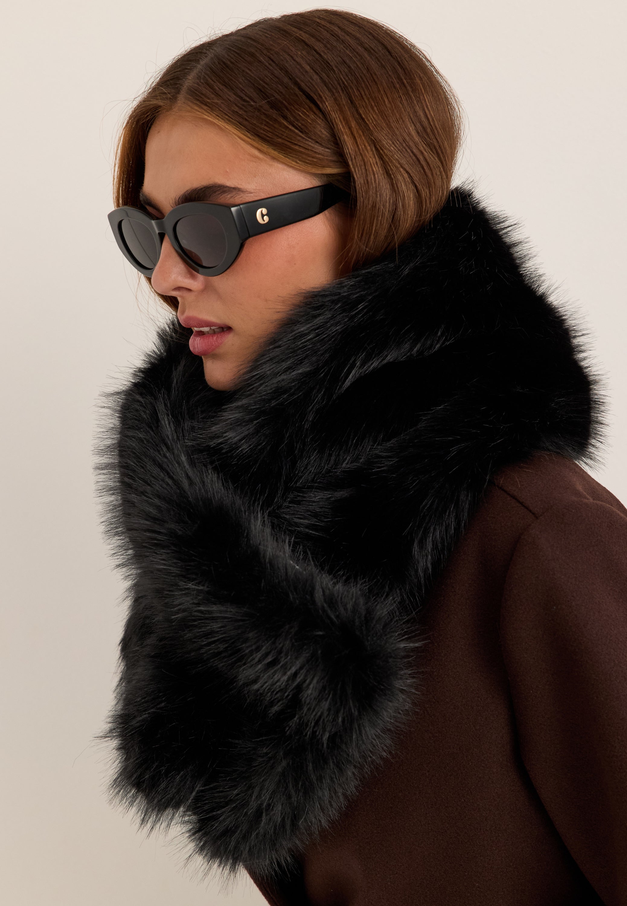 BUBBLEROOM Faux Fur Scarves