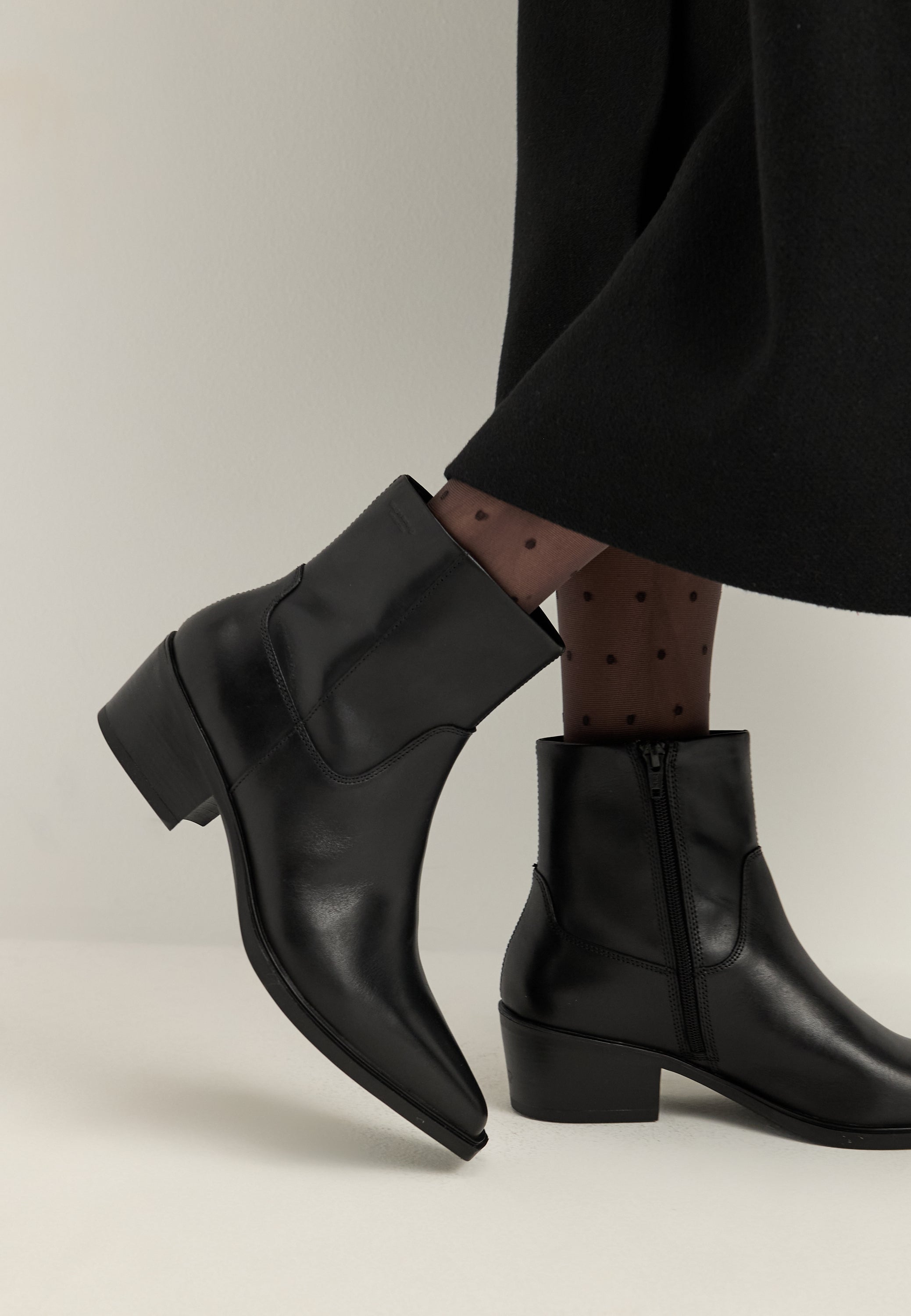 VAGABOND SHOEMAKERS Kelsey Heel Classic Leather Boots
