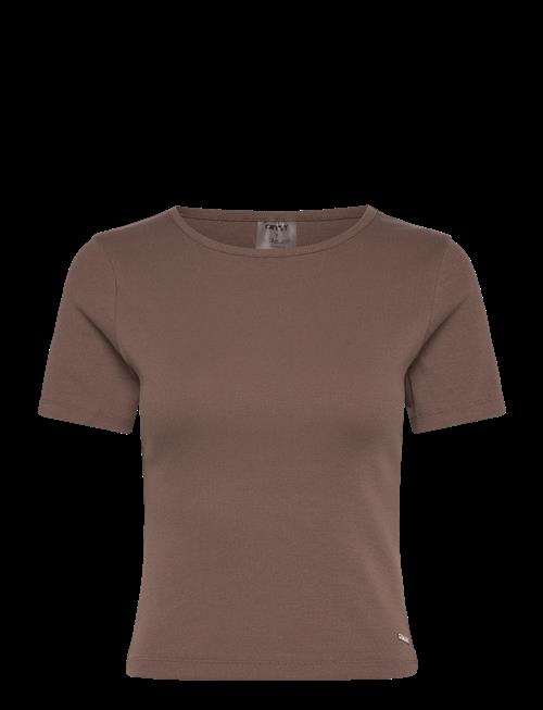 aim´n | Ease Ribbed Short Sleeve | M