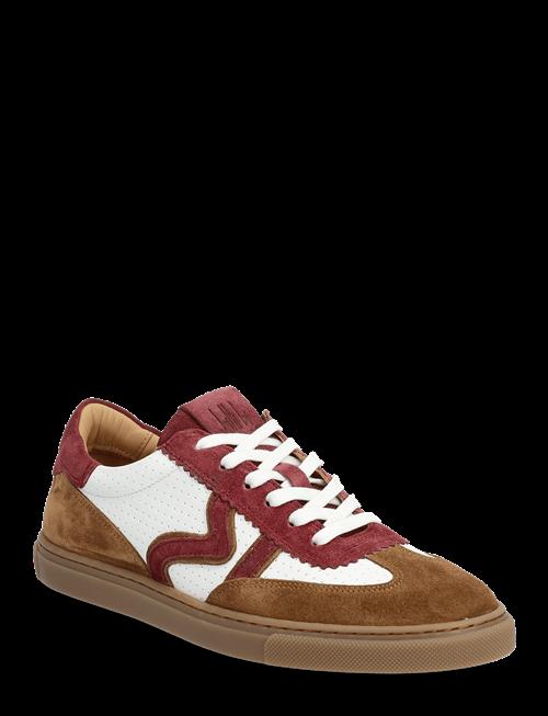 Billi Bi | Sport | 39