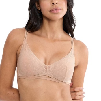 Triumph BH Breathe and Lift Smart PU Beige Fit Smart 4 Dame
