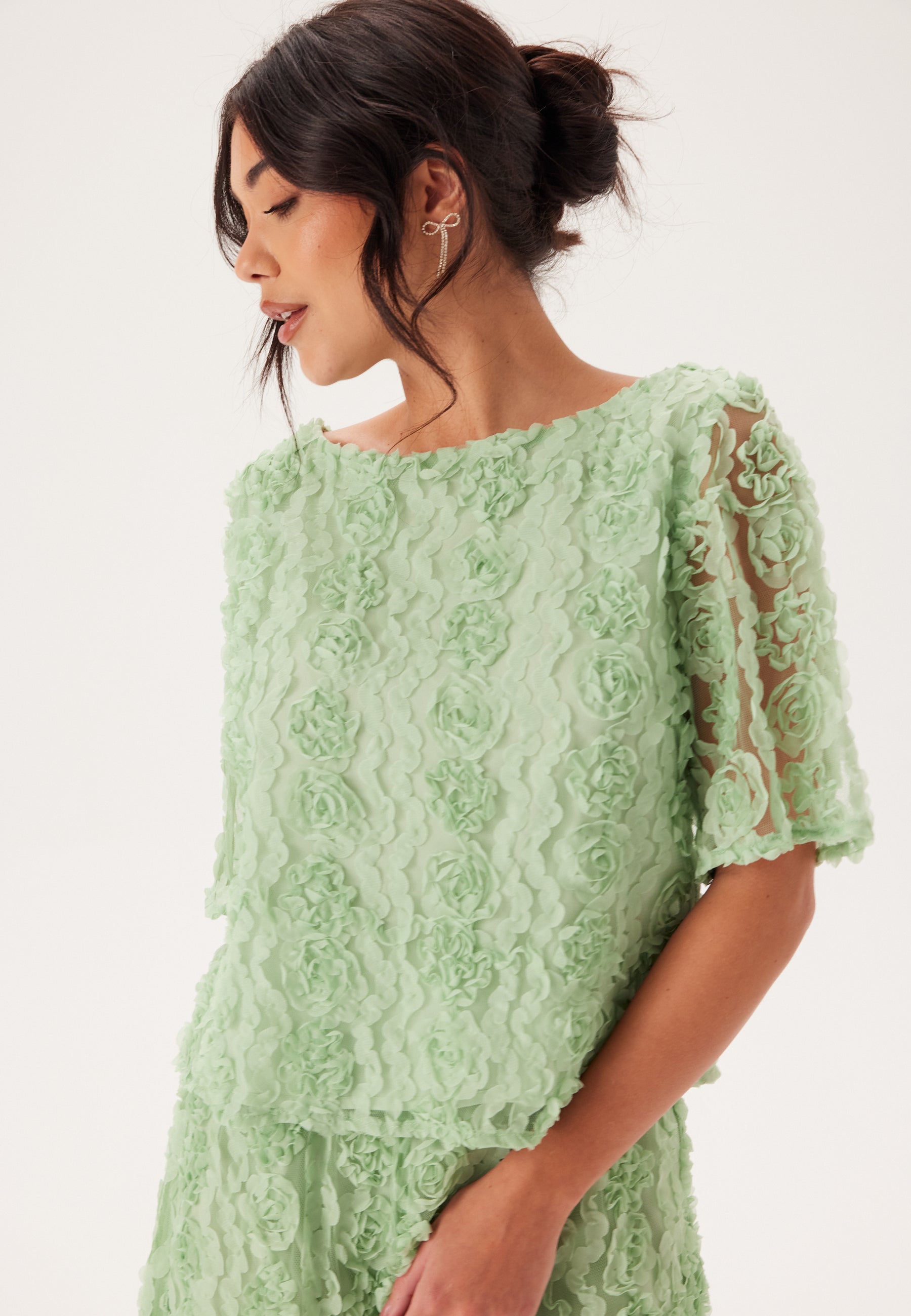BUBBLEROOM 3D Flower Short Sleeve Blouse
