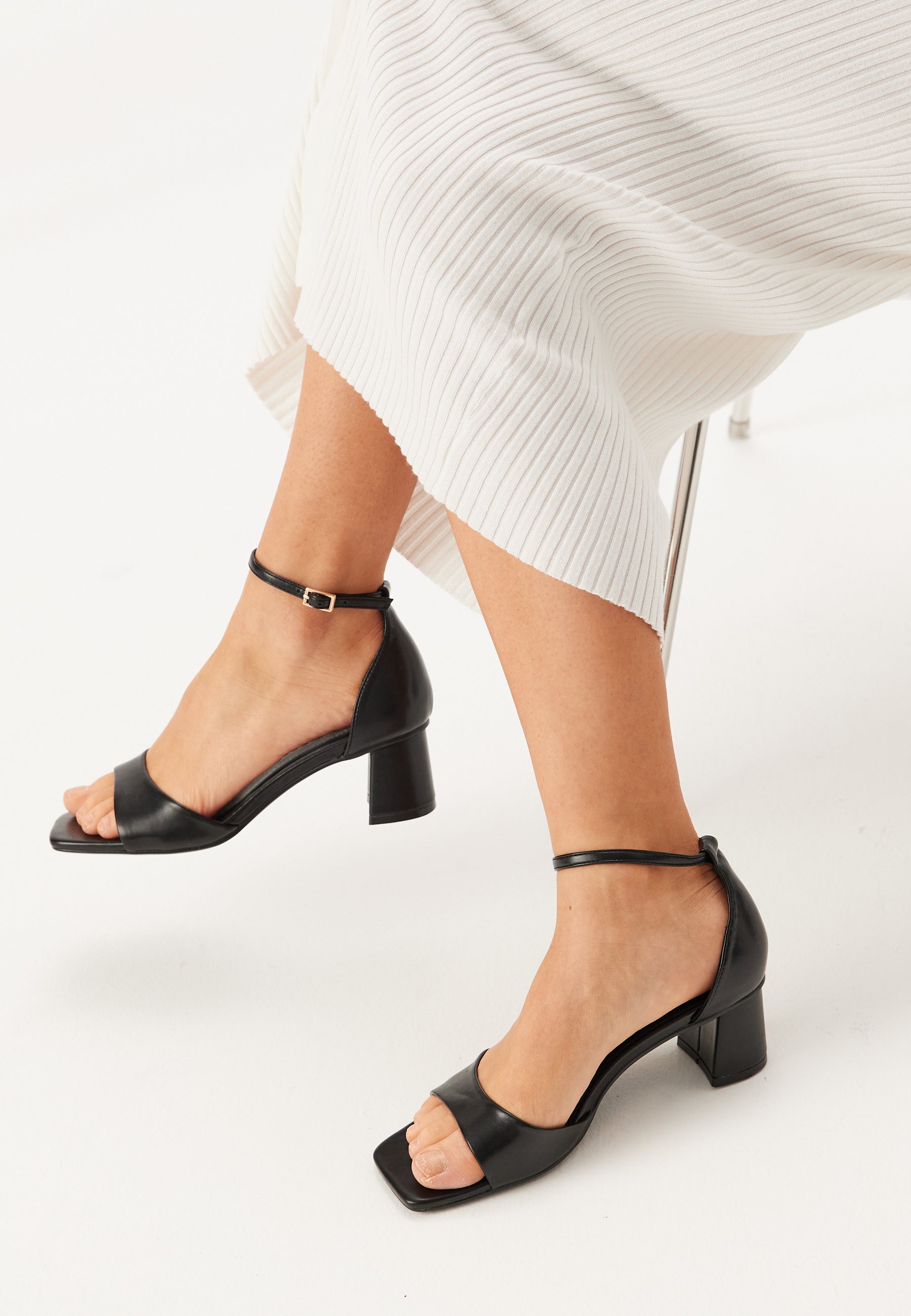 BUBBLEROOM Low Heel Sandal