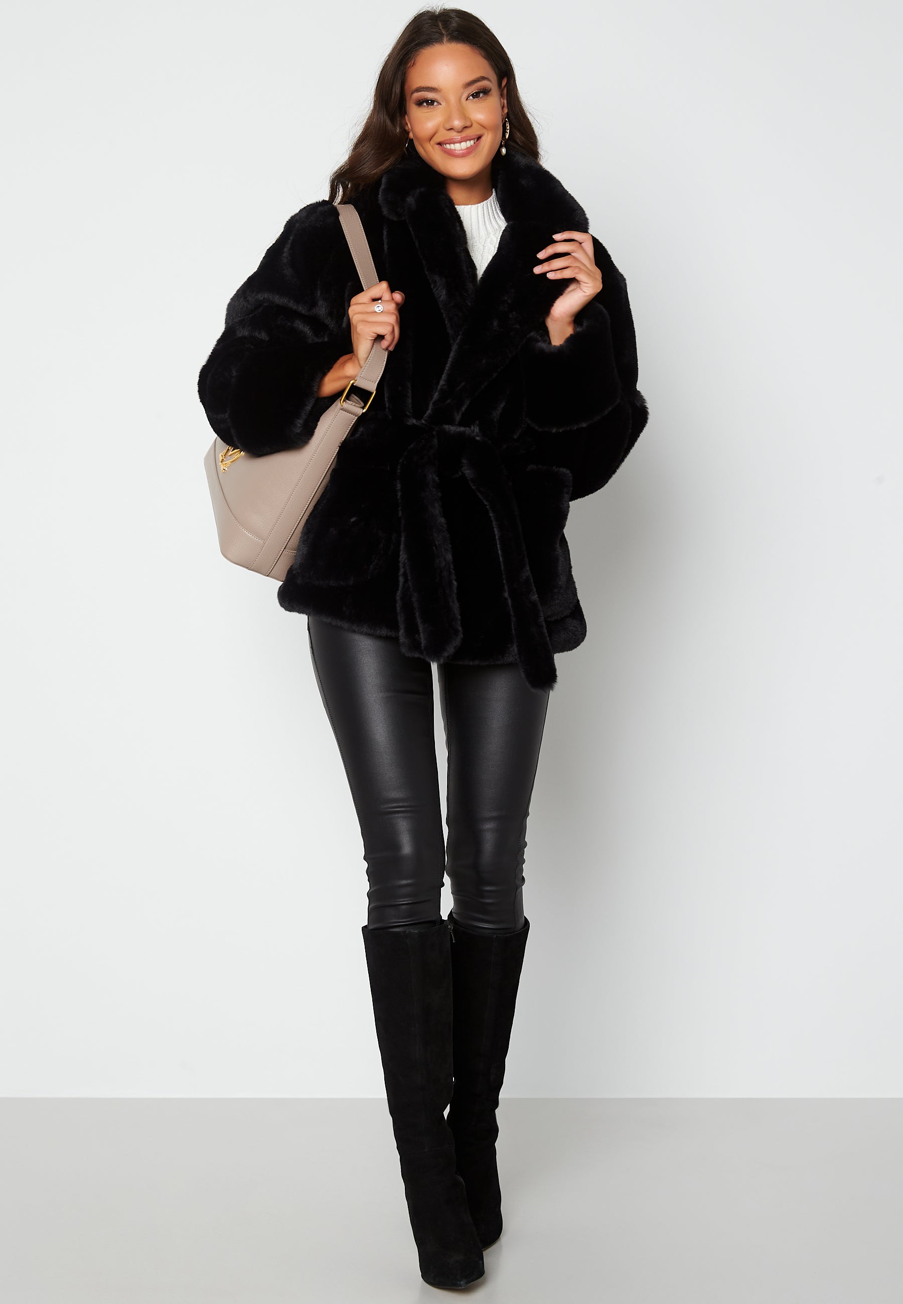 BUBBLEROOM Vadah Faux Fur Jacket