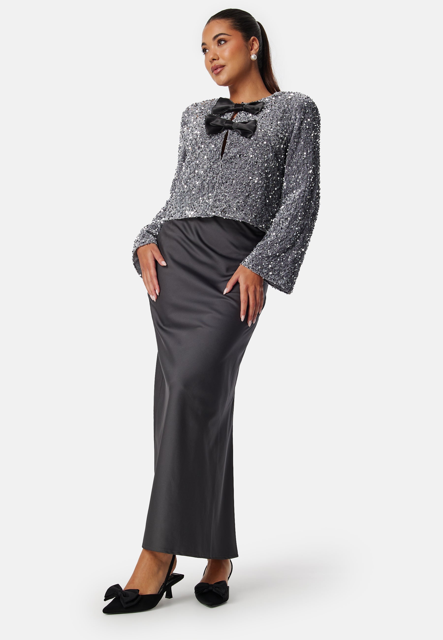 BUBBLEROOM Slit Satin Maxi Skirt