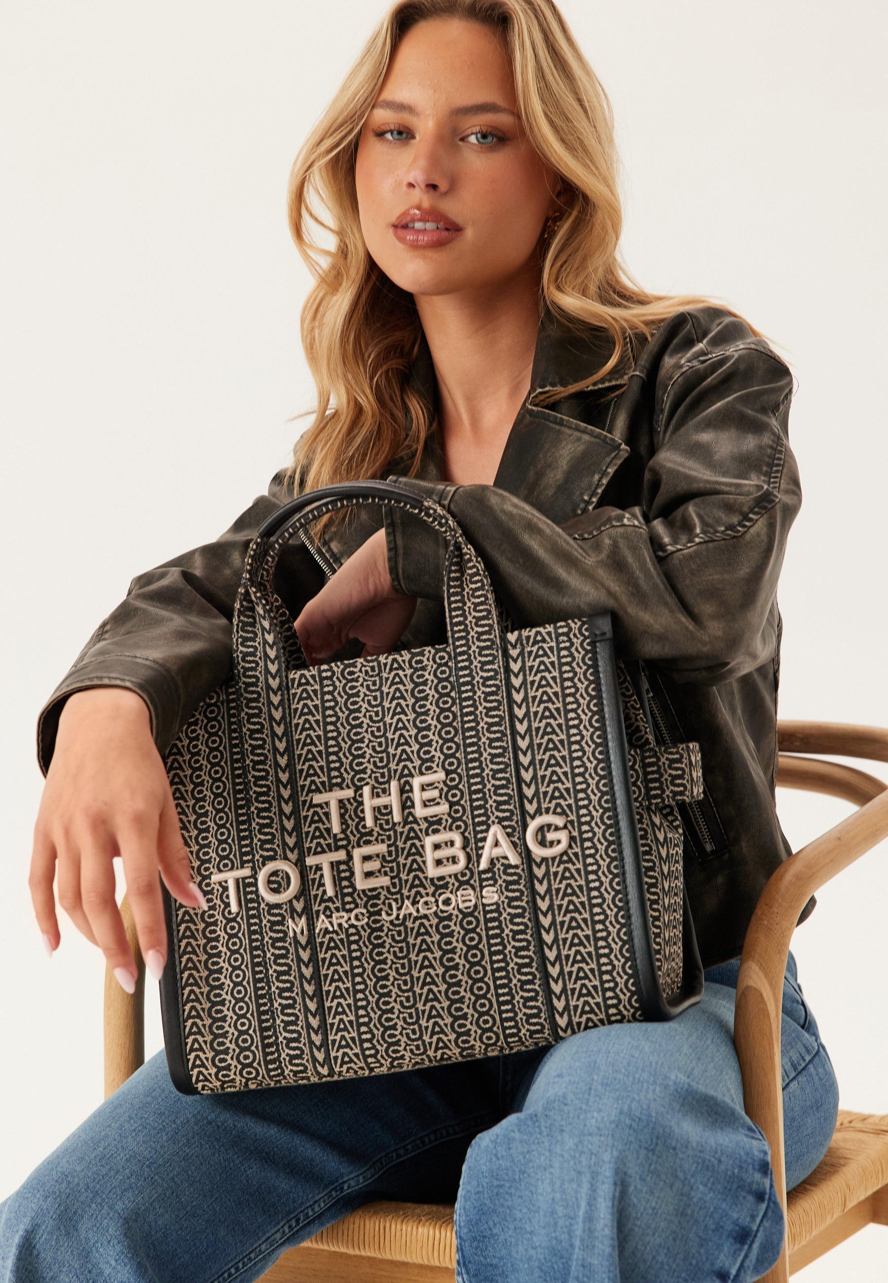 Marc Jacobs The Medium Tote