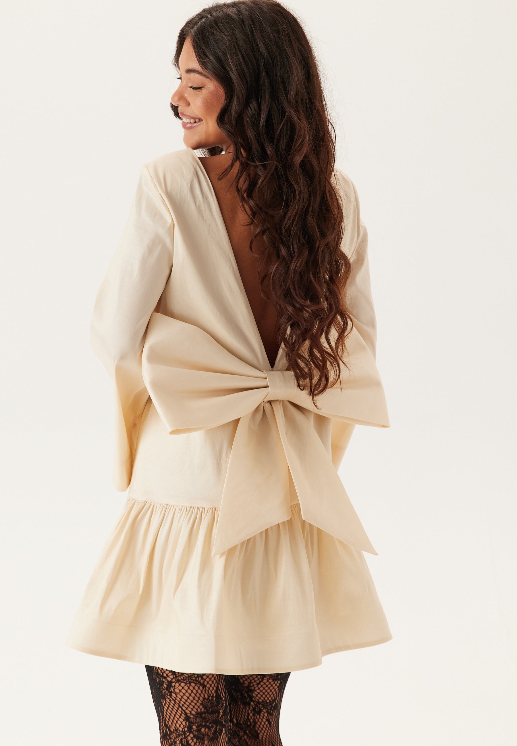 Bubbleroom Occasion Bow Back Shift Dress