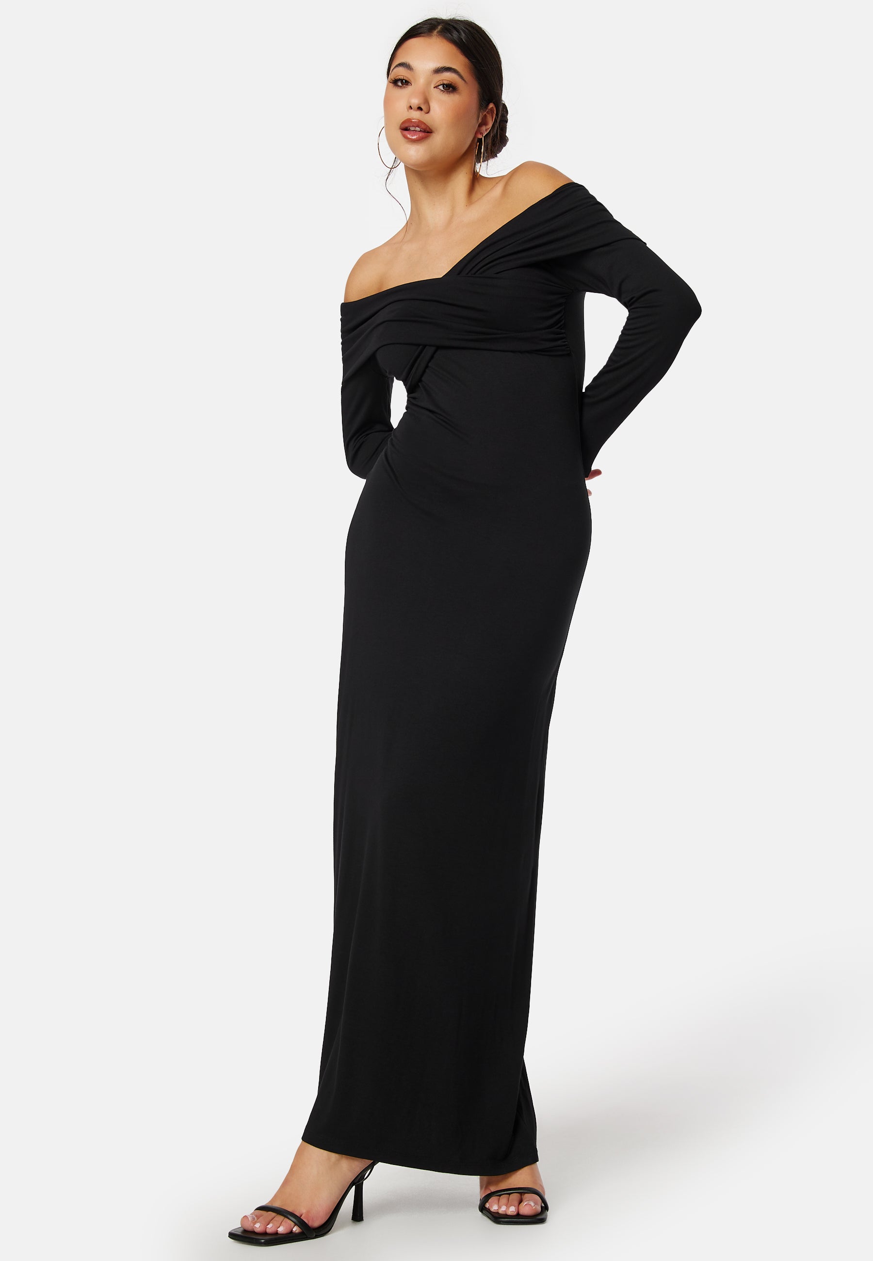 BUBBLEROOM Off Shoulder Maxi Dress