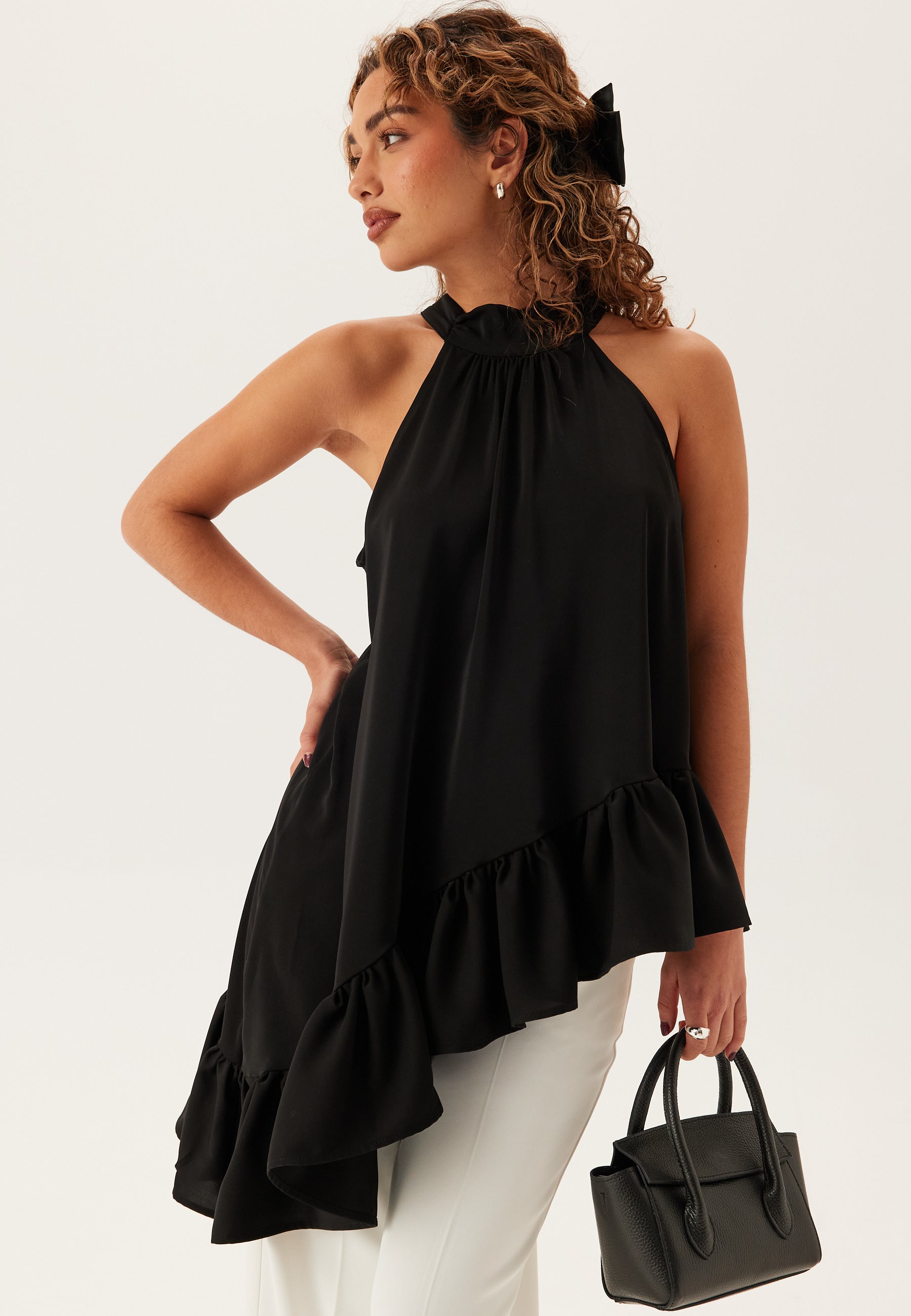 BUBBLEROOM Asymmetric Halter Neck Blouse