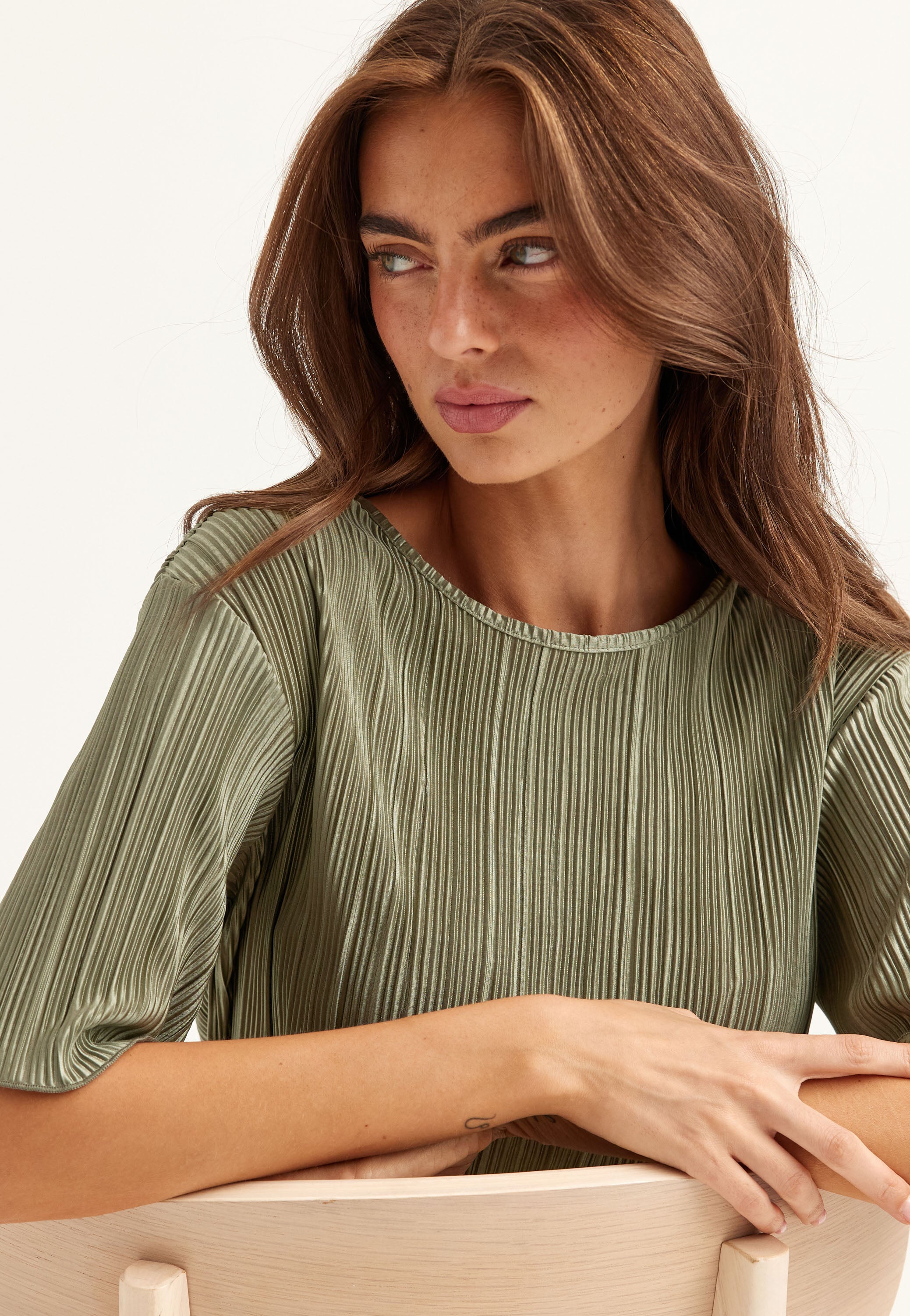 BUBBLEROOM Short Sleeve Pleated Top