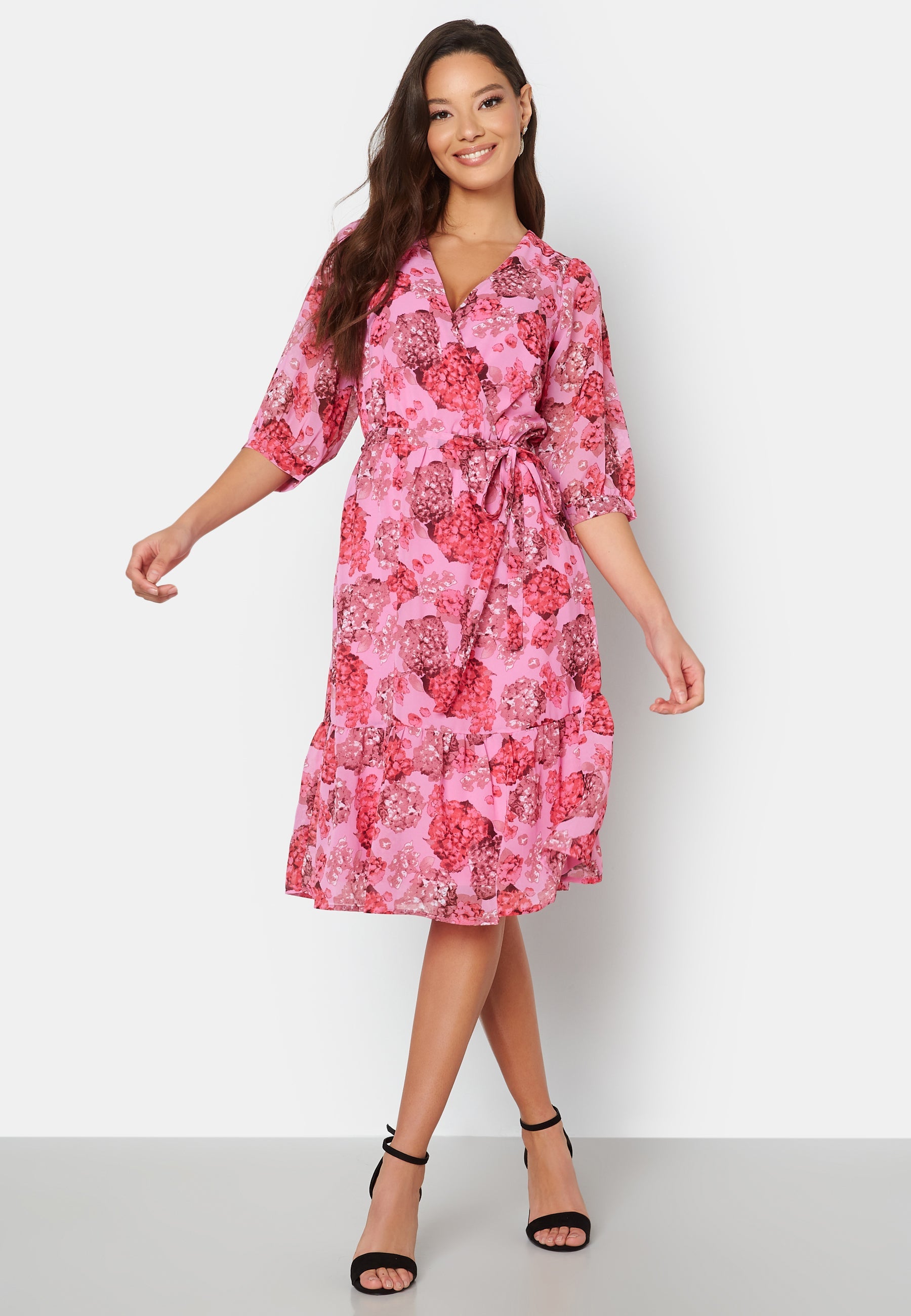 Happy Holly Linn midi dress