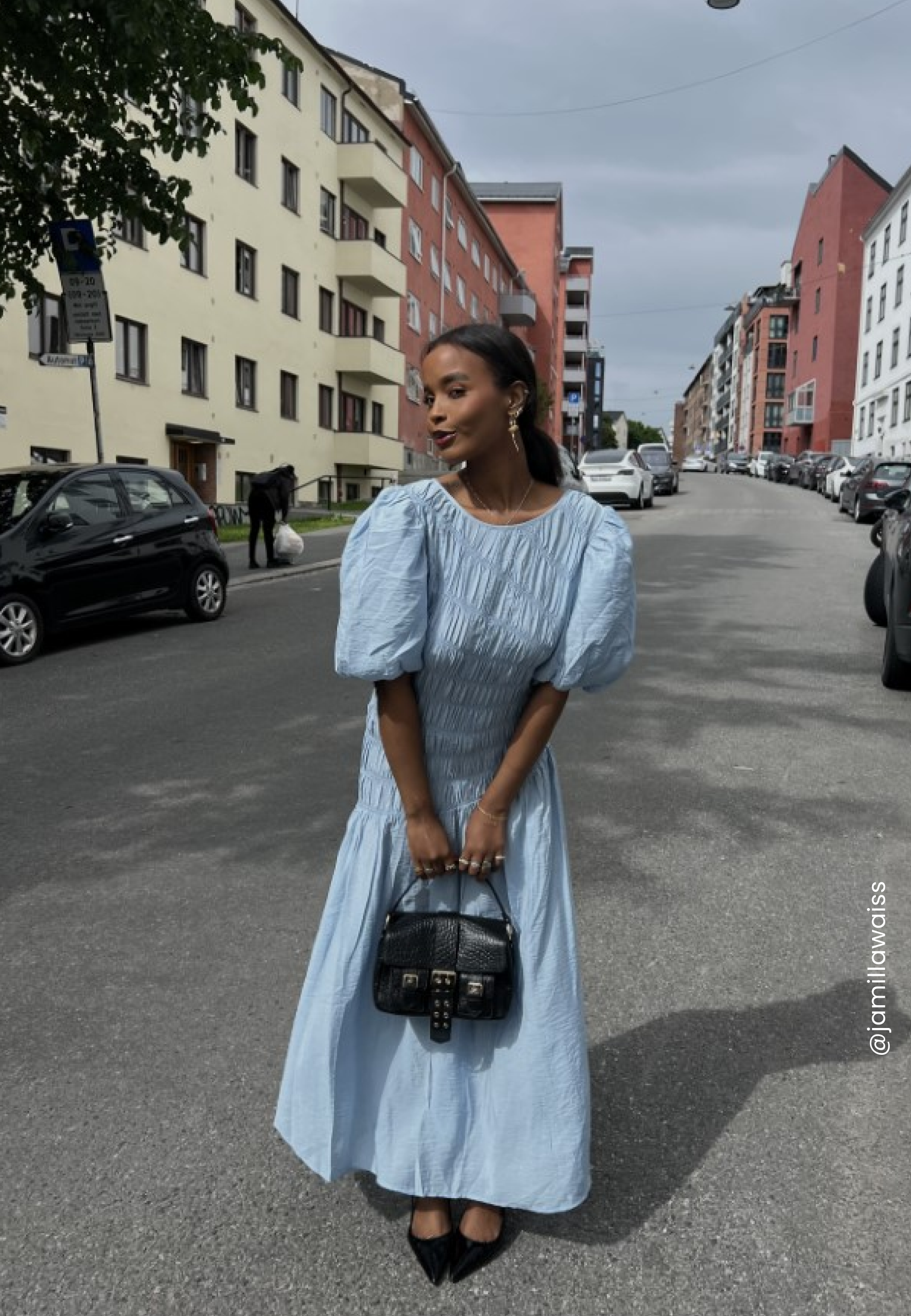 Bubbleroom Occasion CC Puff Sleeve Smock Dress
