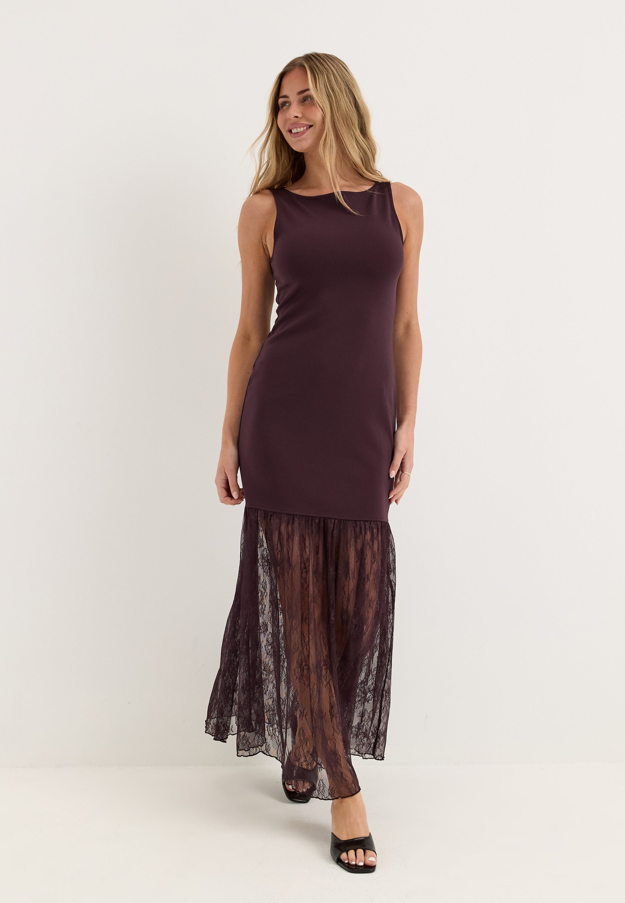 BUBBLEROOM Combined Lace Maxi Dress