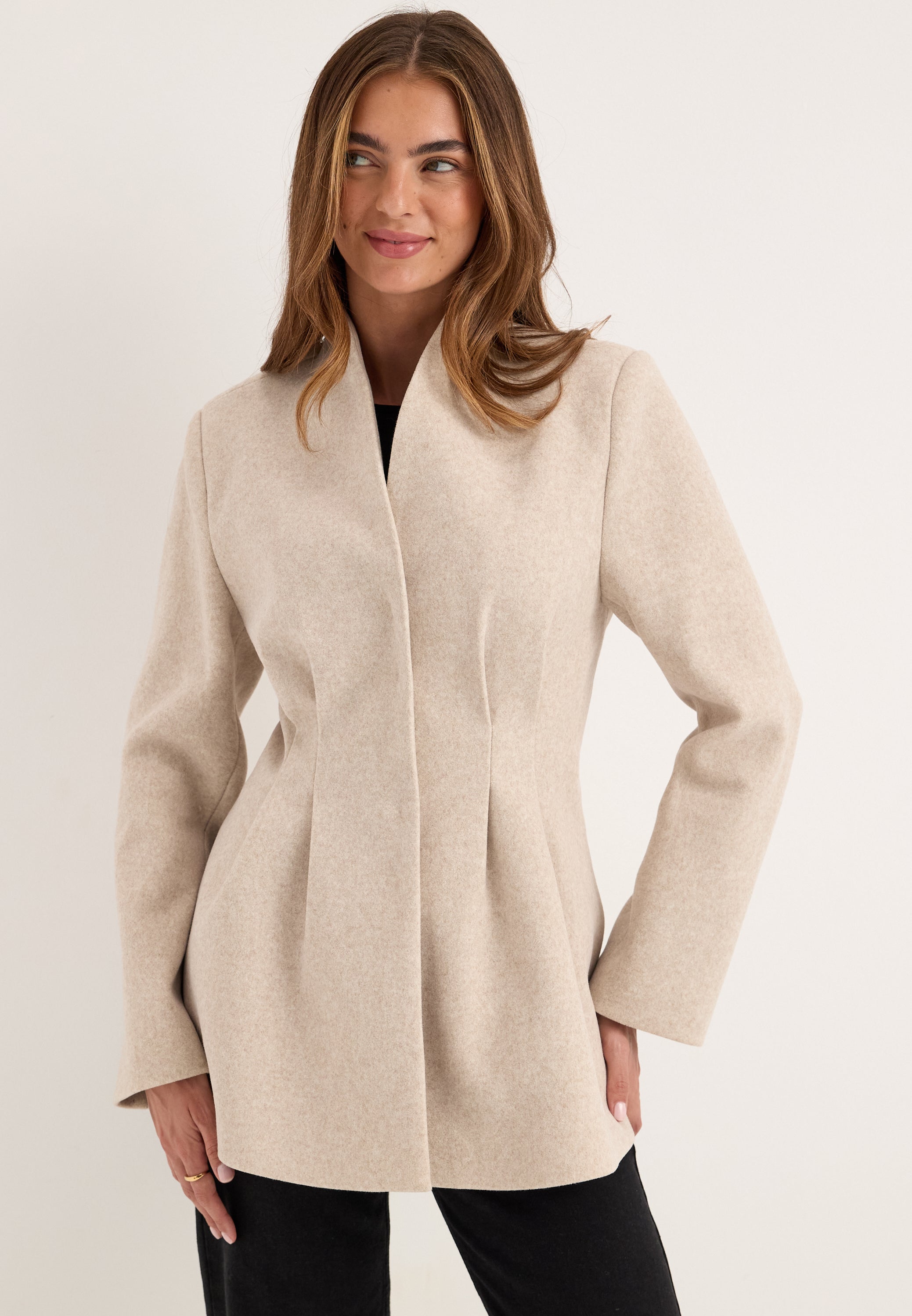 BUBBLEROOM Shaped Short Coat