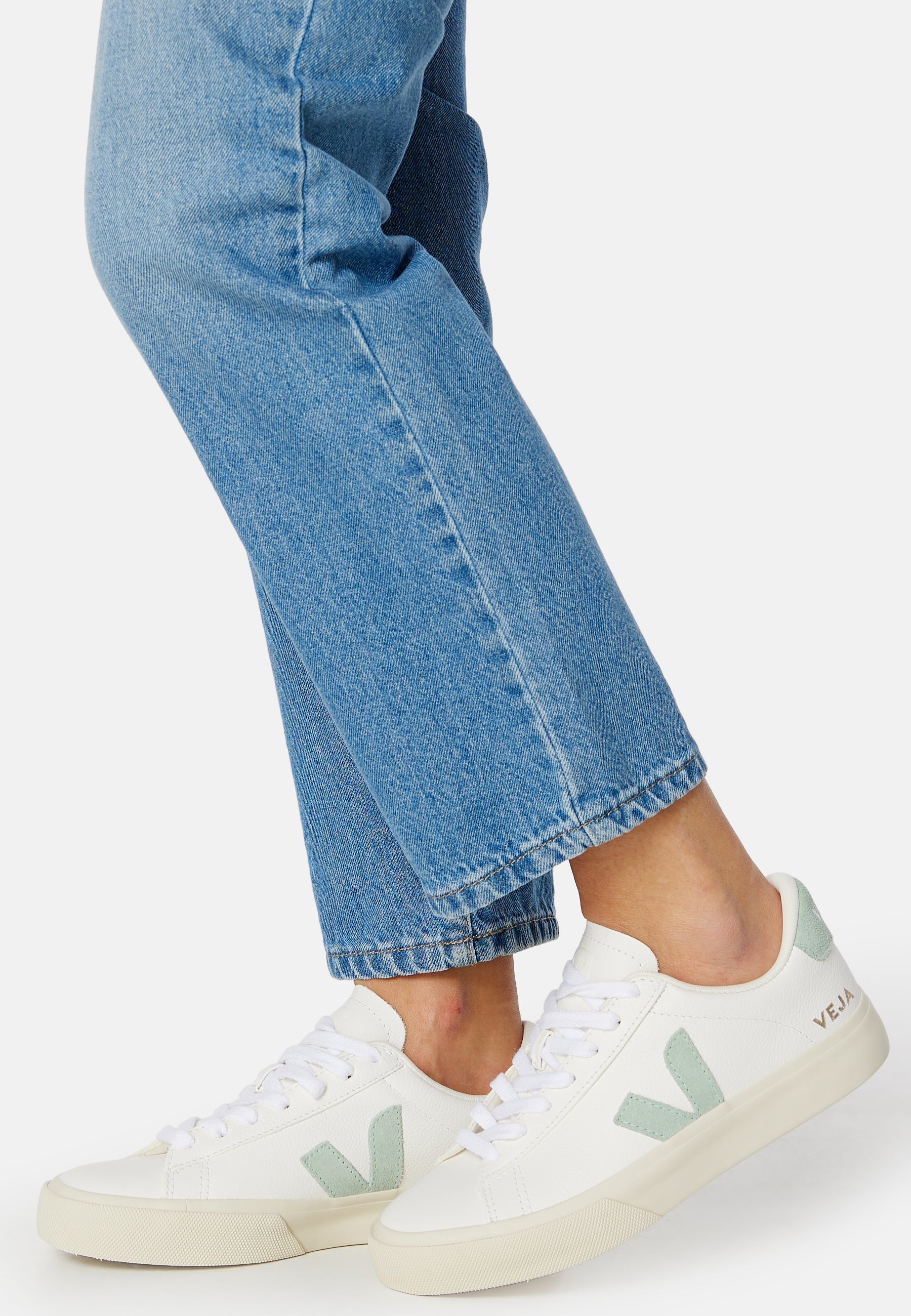VEJA Campo Sneaker