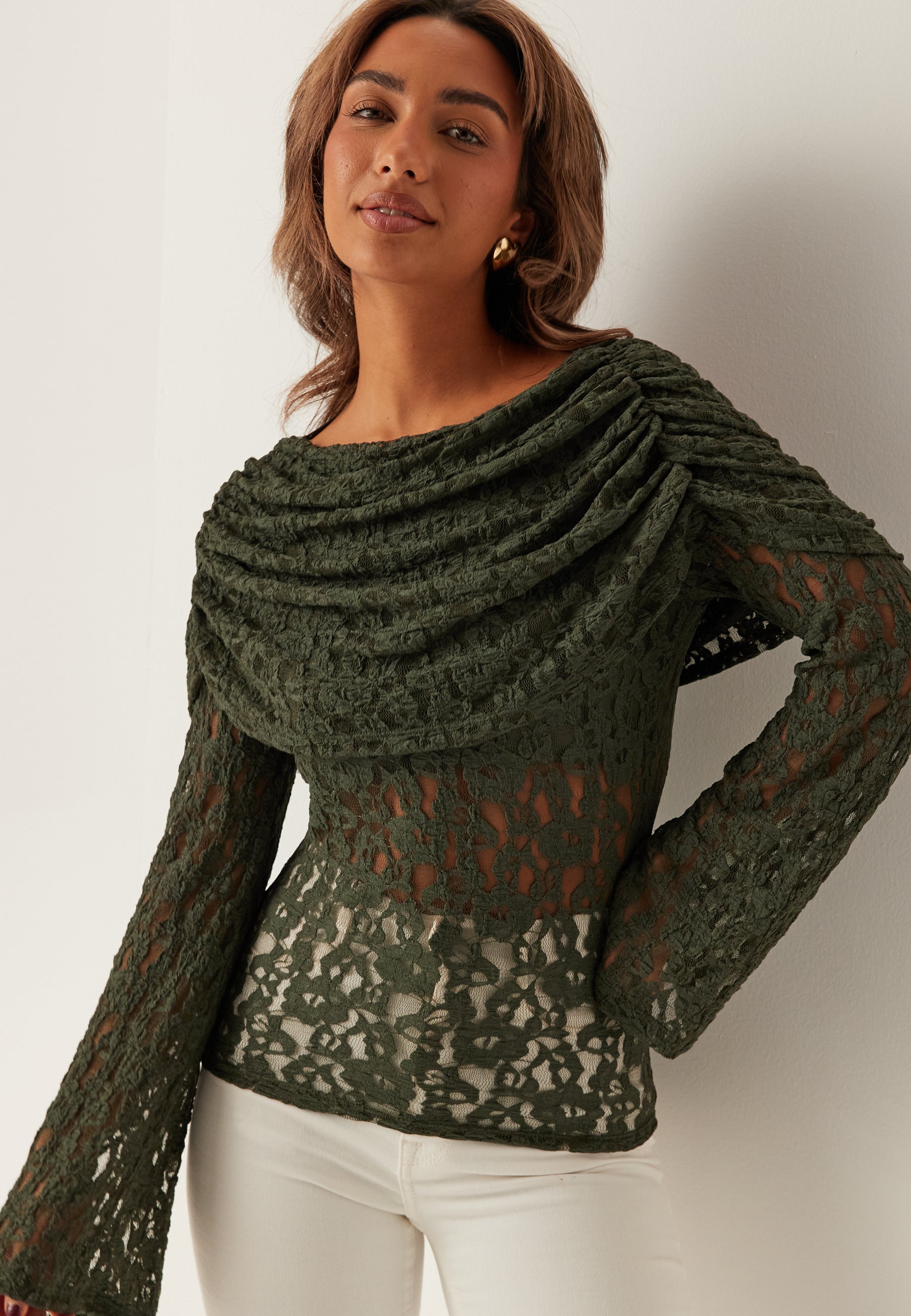 BUBBLEROOM Drapy Lace Top