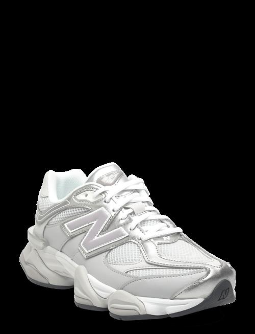 New Balance | New Balance 9060 | 42.5