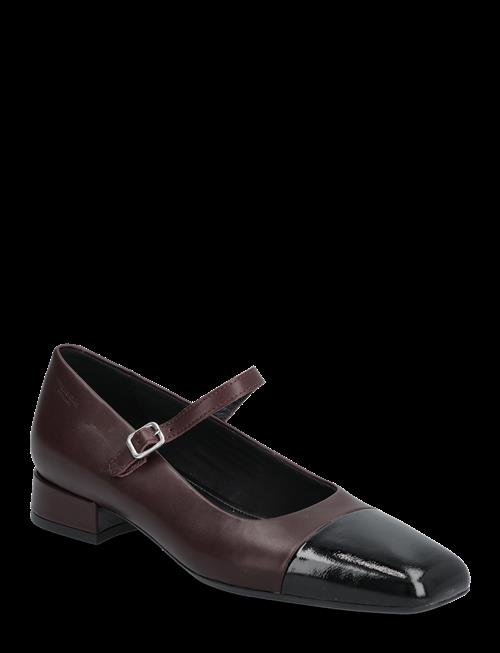 VAGABOND | Debbi | 39