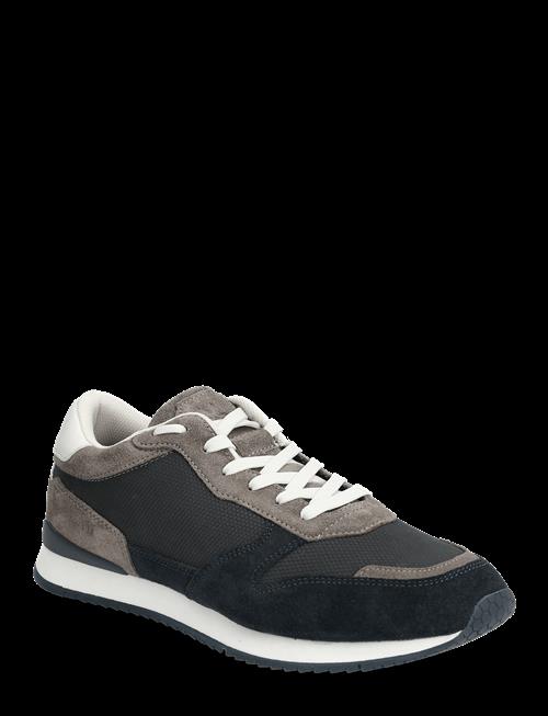 Lloyd | Swift | 42
