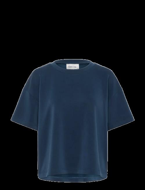 My Essential Wardrobe | Hellemw Emb Boxy Tee | XS/S