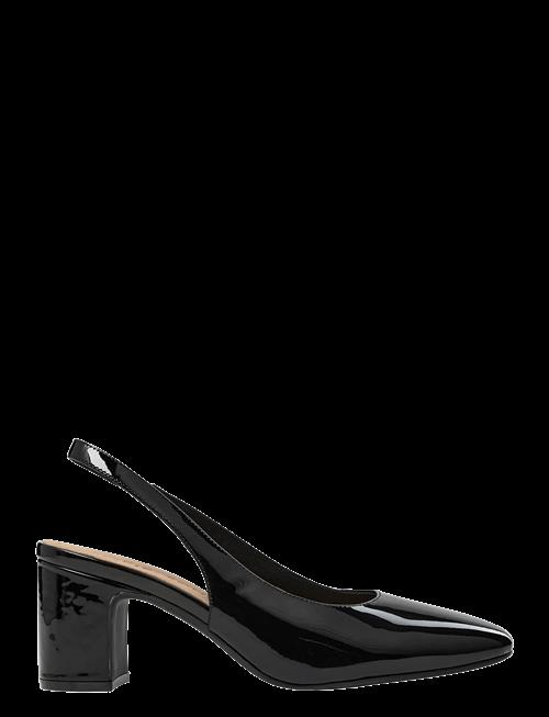 Sofie Schnoor | Minnesw Patent Pump | 37