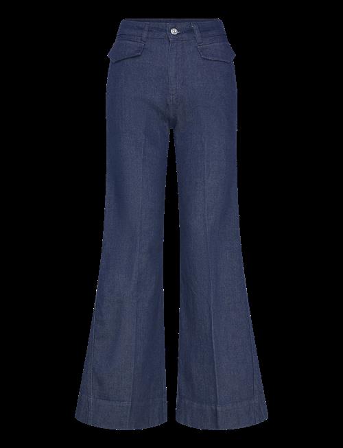 BOSS | Rosalya-Flare | 28 x 32