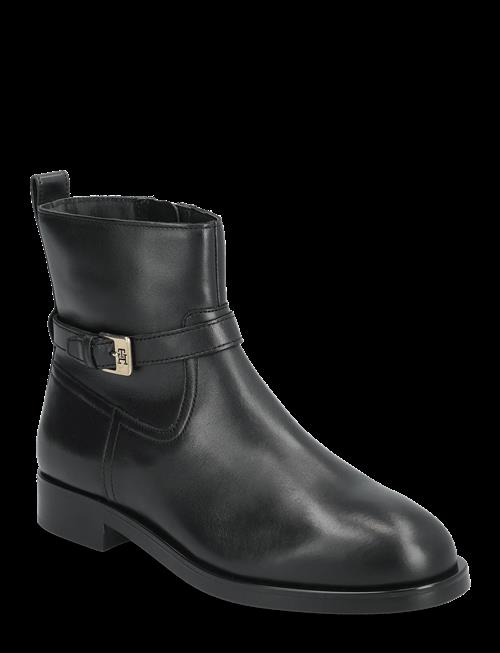 Tommy Hilfiger | Th Buckle Riding Leather Bootie | 38