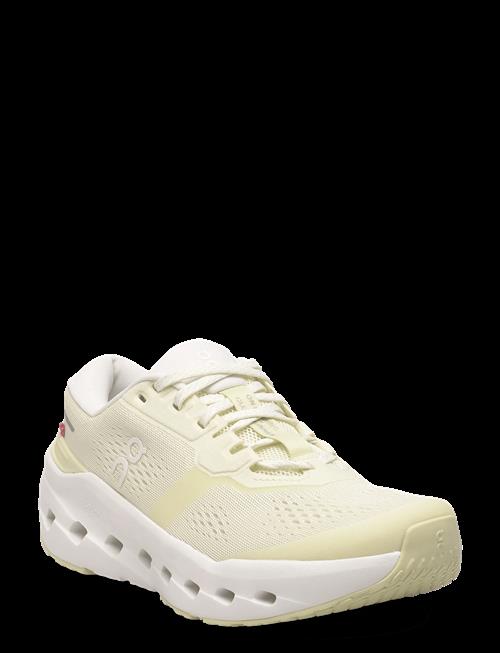 On | Cloudrunner 3 | 38