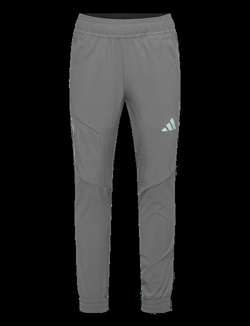 adidas Sportswear | B Wv Pt | 176