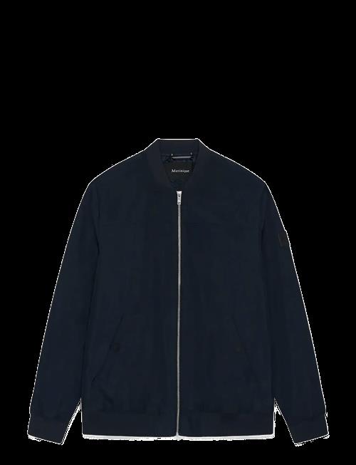 Matinique | Maclay | M