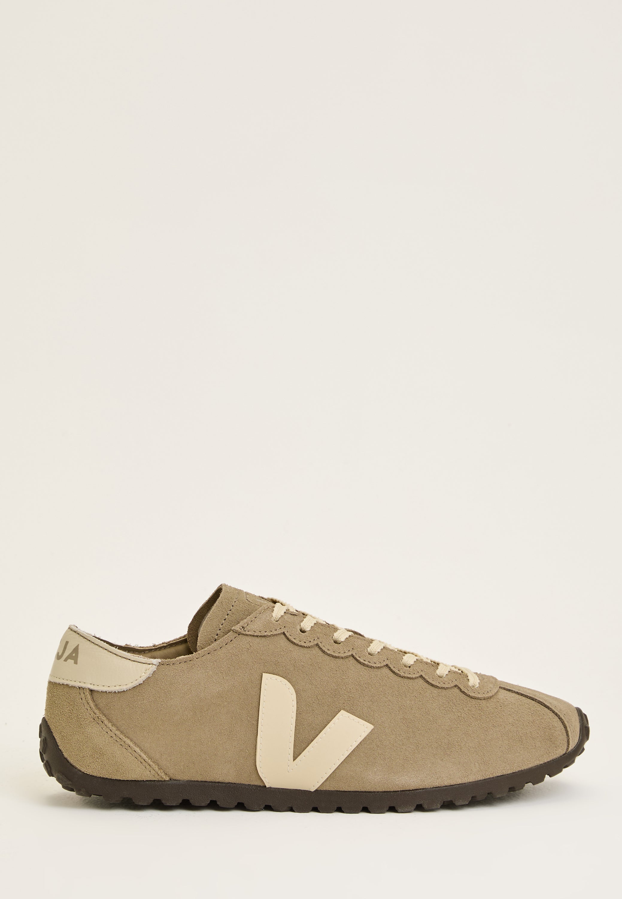 VEJA Cateyes Sneakers