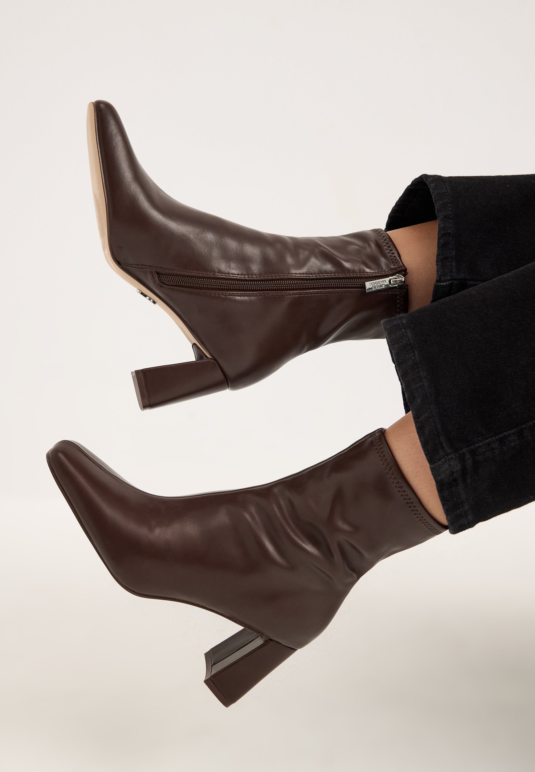 STEVE MADDEN Hurst Classic Boots