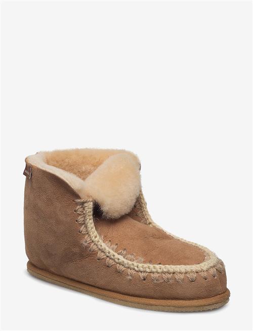 Shepherd | Pia | 37