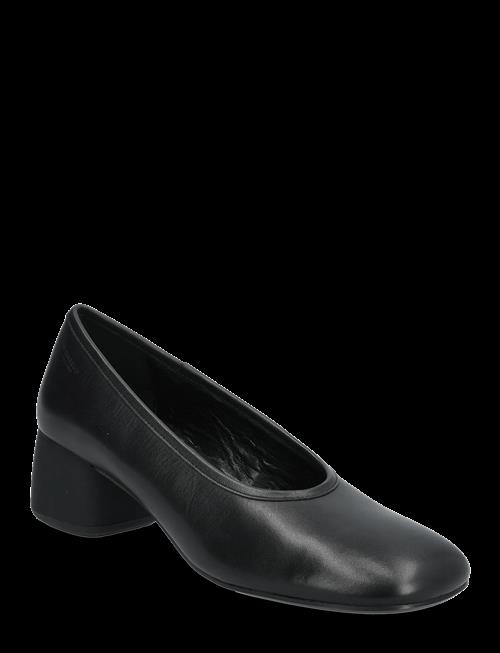 VAGABOND | Livia | 38