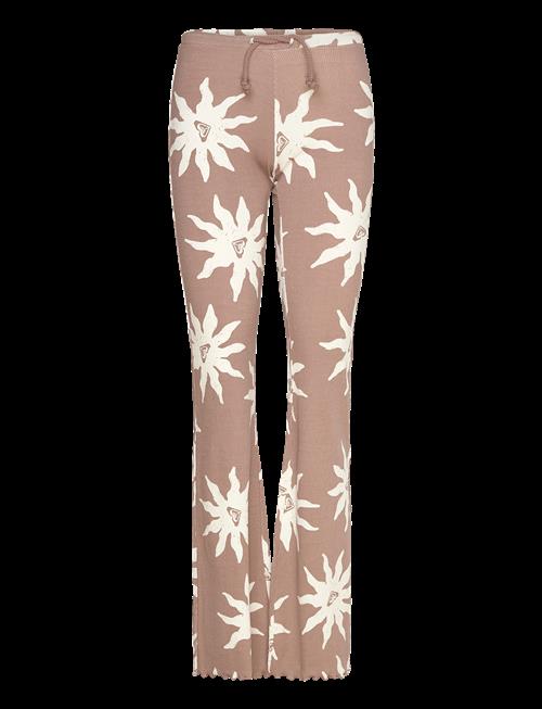 Roxy | Chasing Tan | M