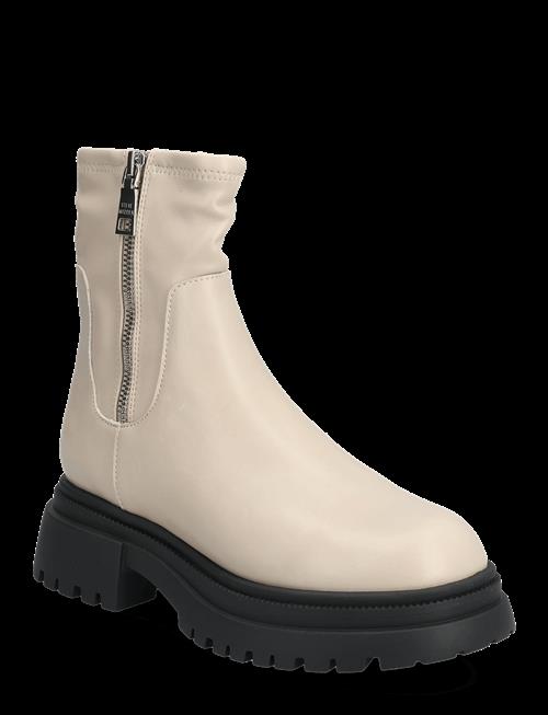 Steve Madden | Roadmap | 40