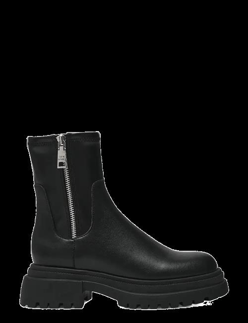 Steve Madden | Roadmap | 38