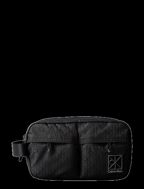 Calvin Klein | Utility Emblem Dopp Kit | ONE SIZE