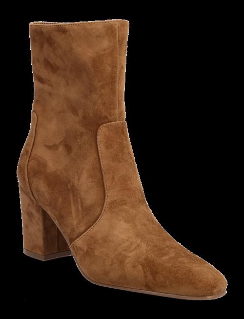 Steve Madden | Crossbar | 36