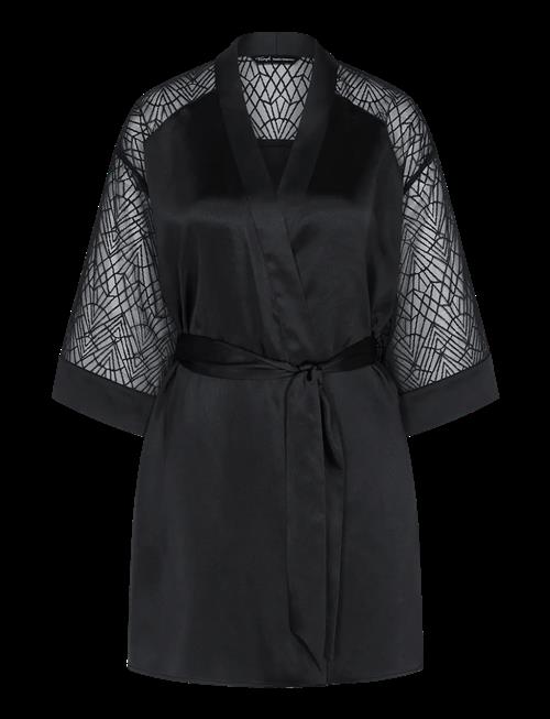 Triumph | A Weekend To Remember Robe | 46