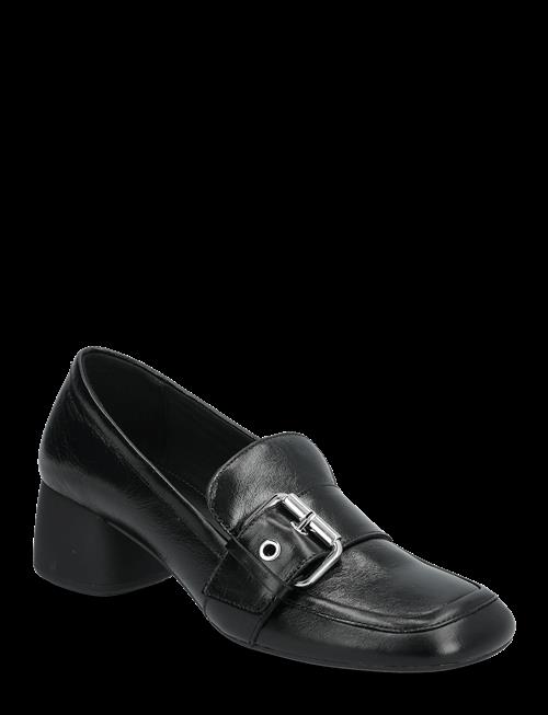 VAGABOND | Livia | 37