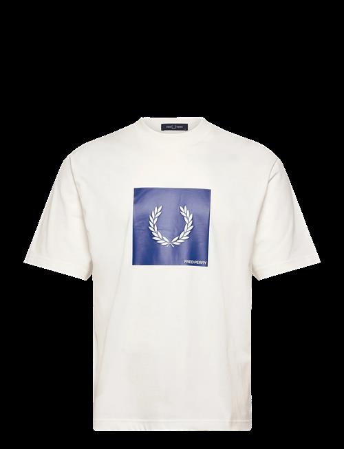 Fred Perry | Box Graphic T-Shirt | L