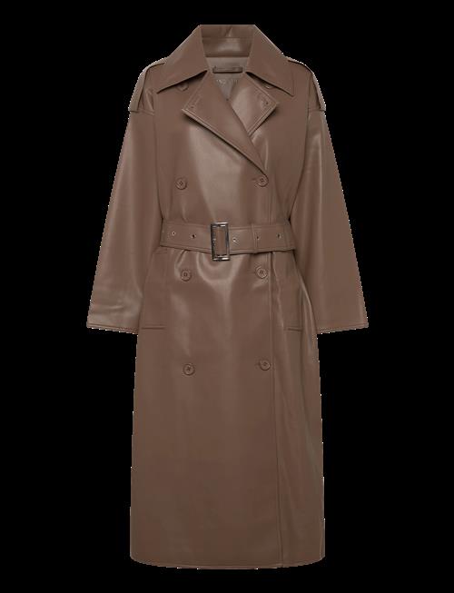 Stand Studio | Hope Trench | 38