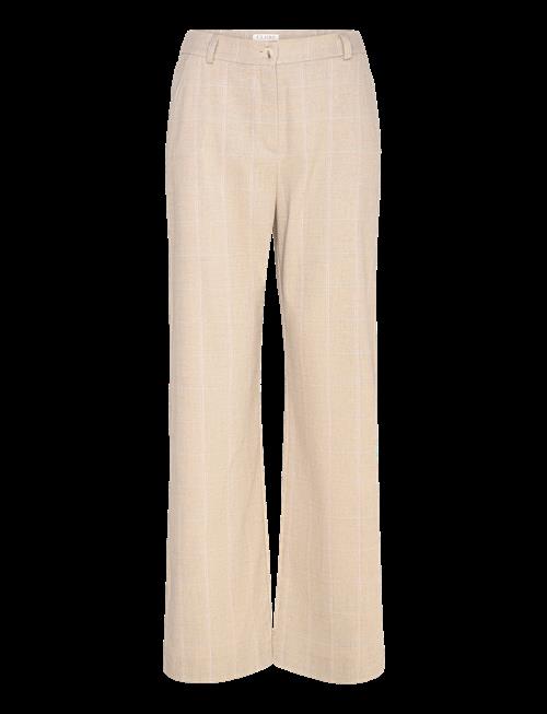 Claire Woman | Cwtarita | 40