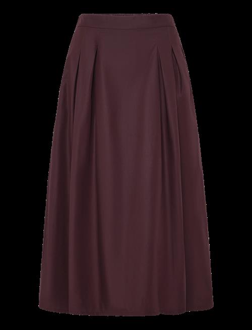 Claire Woman | Cwnunia | 46
