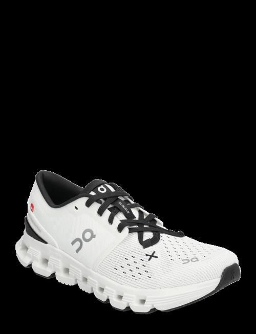 On | Cloud X 4 | 38