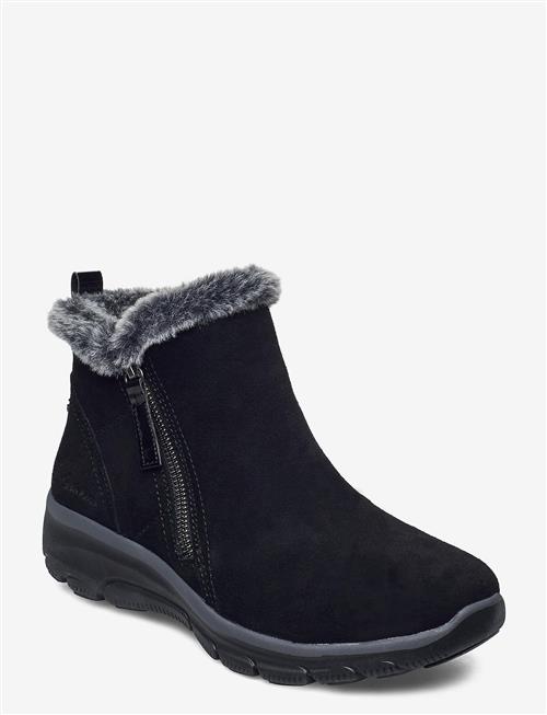 Skechers | Easy Going High Zip | 38
